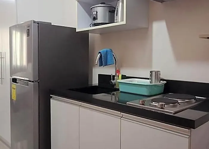 Cozy33 The Persimmon Studio, Near Airport, Sm, Ayala, Business Park, It Park 아파트호텔
