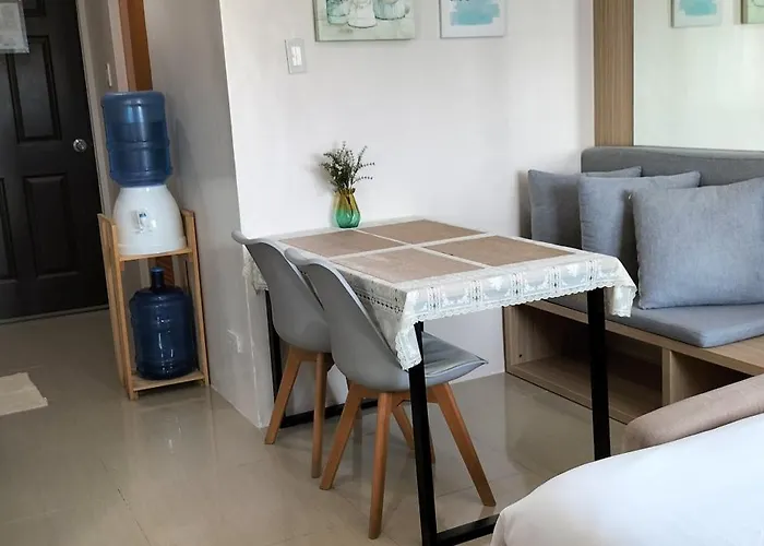 Cozy33 The Persimmon Studio, Near Airport, Sm, Ayala, Business Park, It Park 아파트호텔 4*