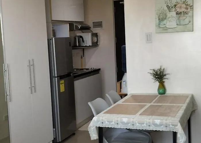 Cozy33 The Persimmon Studio, Near Airport, Sm, Ayala, Business Park, It Park 세부